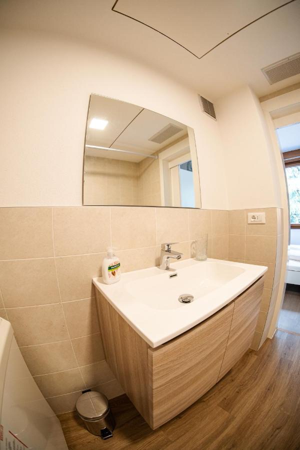 Flow Apartments Winkel Studio Merano Exterior foto